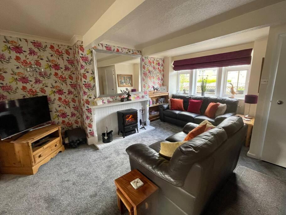 Cute And Cosy 2 Bed Cottage Honley Exterior photo
