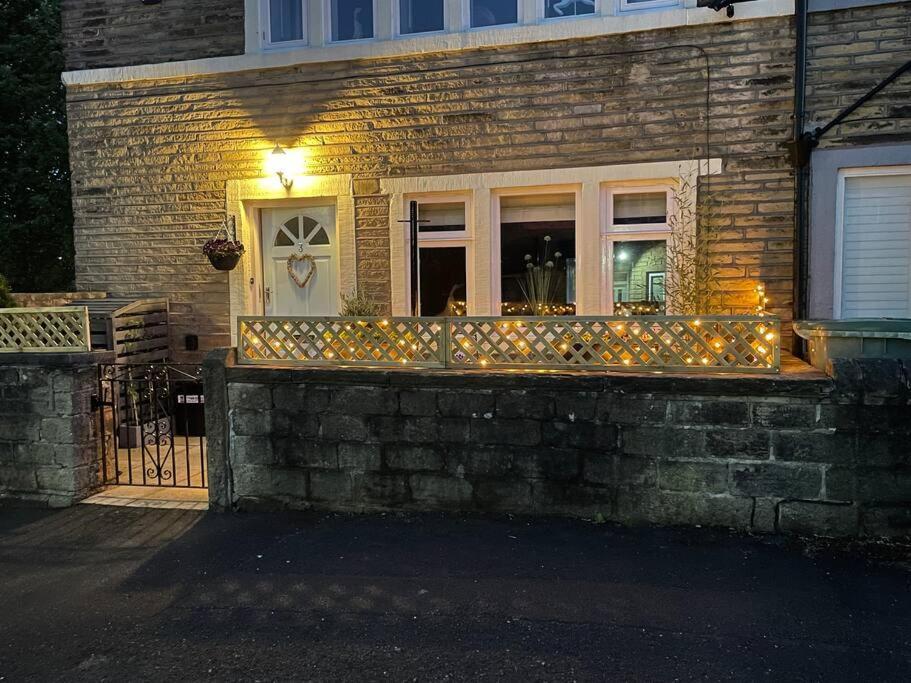 Cute And Cosy 2 Bed Cottage Honley Exterior photo