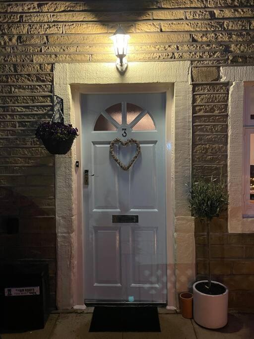 Cute And Cosy 2 Bed Cottage Honley Exterior photo