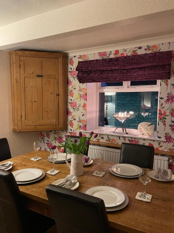 Cute And Cosy 2 Bed Cottage Honley Exterior photo