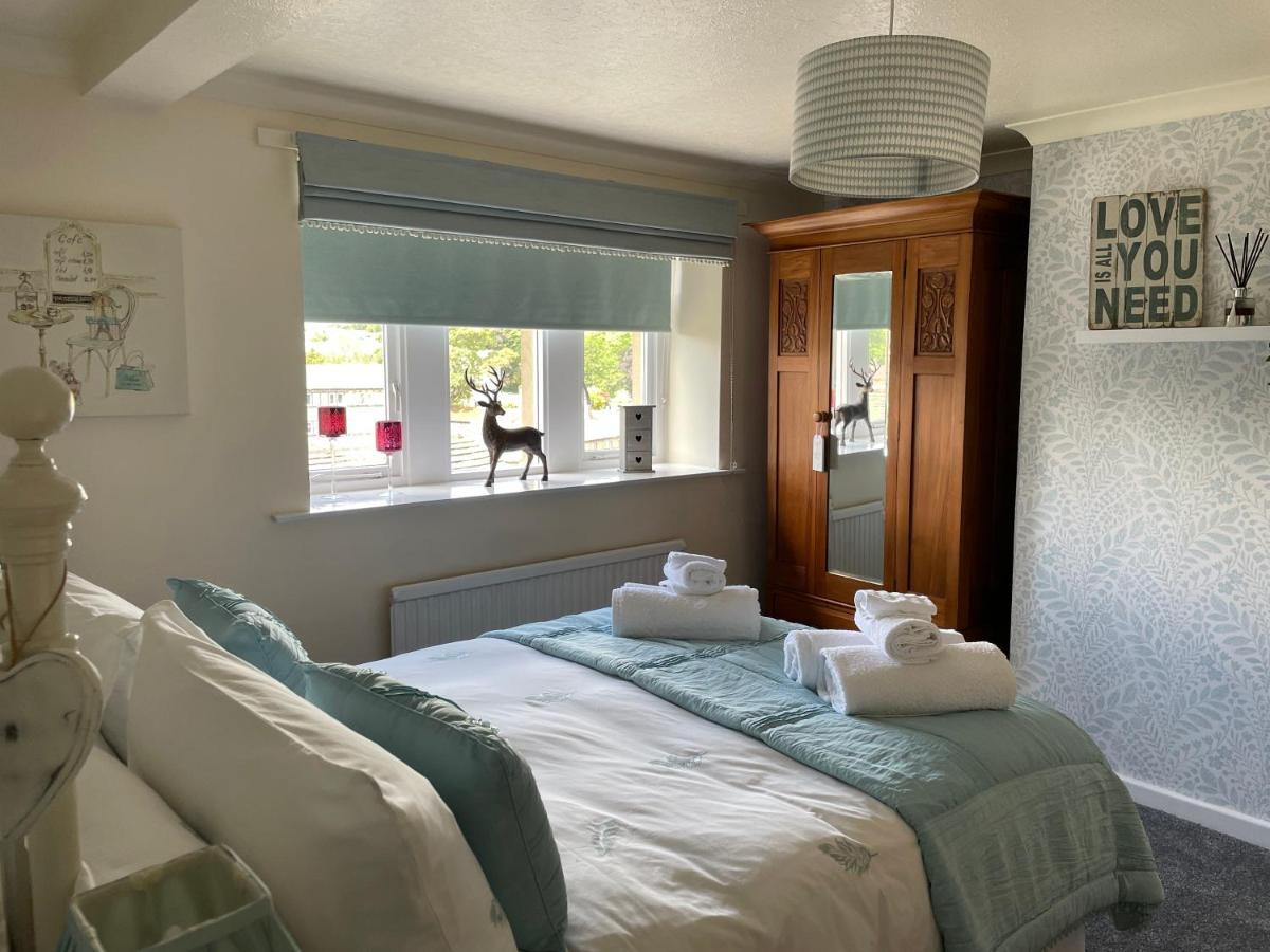 Cute And Cosy 2 Bed Cottage Honley Exterior photo