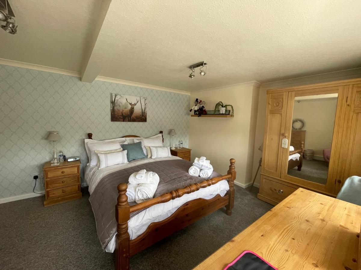 Cute And Cosy 2 Bed Cottage Honley Exterior photo