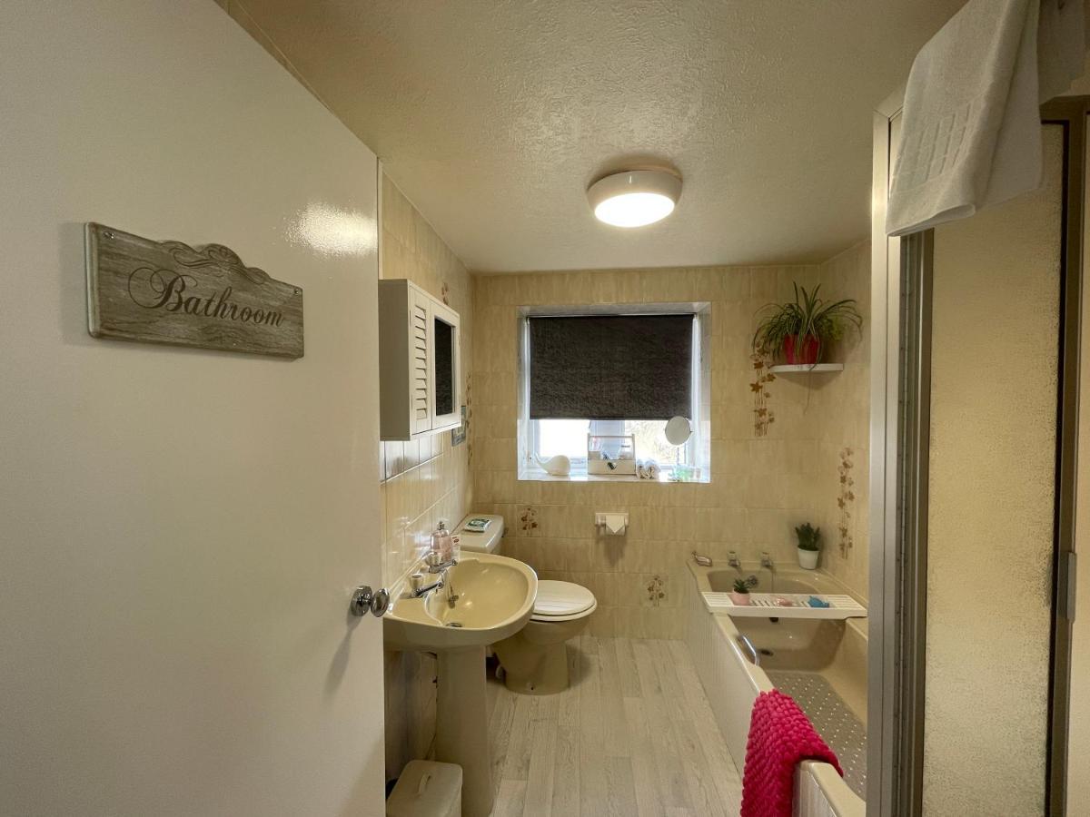 Cute And Cosy 2 Bed Cottage Honley Exterior photo