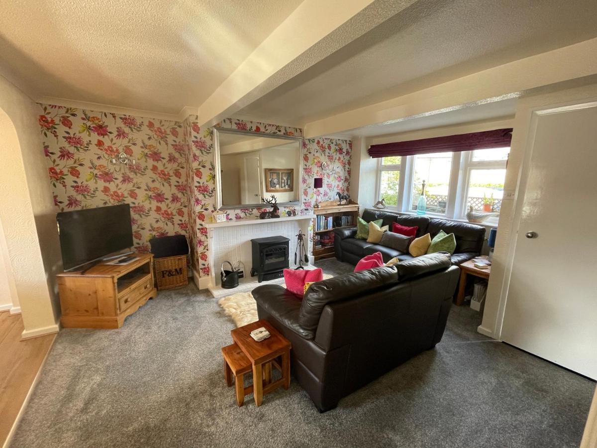 Cute And Cosy 2 Bed Cottage Honley Exterior photo